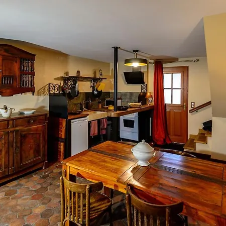 Charming House Near Fontainebleau Holiday home Villemer (Seine-et-Marne)